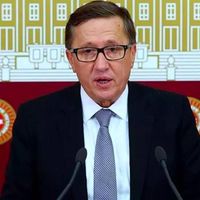 Lütfü Türkkan Kimdir?