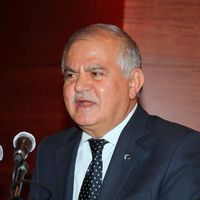 Nurettin Akman Kimdir?