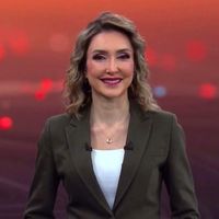 Oya Eren Kimdir?