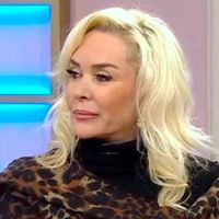 Özlem Savaş Kimdir?