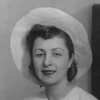 Remziye Hisar Kimdir?