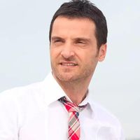 Sinan Özen Kimdir?