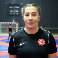 Yasemin Adar Kimdir?