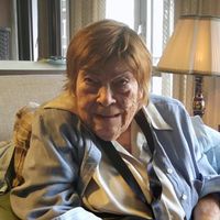 Yıldız Alpar Kimdir?