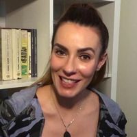 Zeynep Koltuk Kimdir?