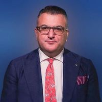 Cem Küçük Kimdir?