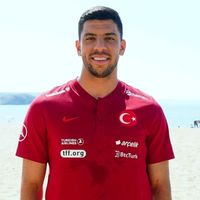 Cenk Özkacar Kimdir?