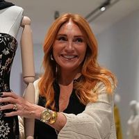 Dilek Hanif Kimdir?
