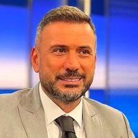 Ertem Şener Kimdir?