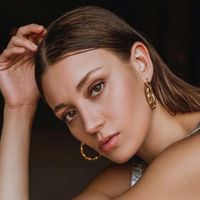 Gizem Karaca Kimdir?