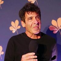 İştar Gökseven Kimdir?