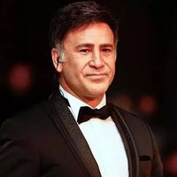 İzzet Yıldızhan Kimdir?