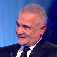 Kenan Işık Kimdir?