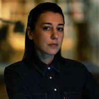 Melis Alphan Kimdir?