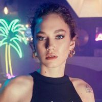 Melisa Şenolsun Kimdir?