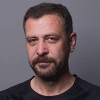 Nejat İşler Kimdir?