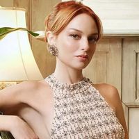 Nilperi Şahinkaya Kimdir?