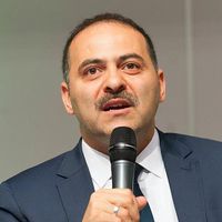 Ömer Fatih Sayan Kimdir?