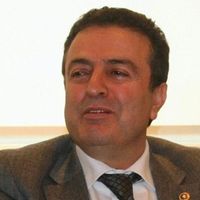 Osman Coşkun Kimdir?