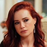 Özgü Namal Kimdir?