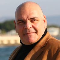 Rasim Öztekin Kimdir?