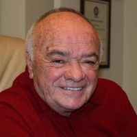 Şarık Tara Kimdir?