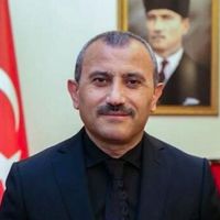 Tuncay Sonel Kimdir?