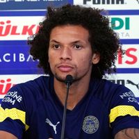 Willian Arao Kimdir?