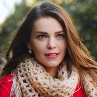 Aslı Enver Kimdir?