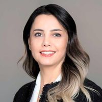 Ayşegül Topoğlu Kimdir?