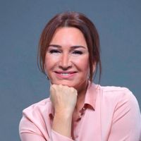 Demet Akbağ Kimdir?