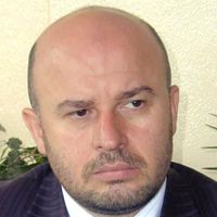 Kadir Tıngıroğlu Kimdir?