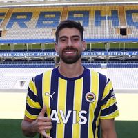 Luan Peres Kimdir?