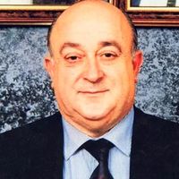 Özdemir Sabancı Kimdir?