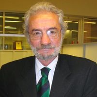 Vedat Okyar Kimdir?