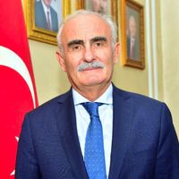 Yusuf Ziya Yılmaz Kimdir?