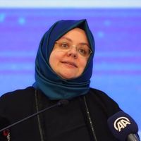Zehra Zümrüt Selçuk Kimdir?