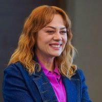 Demet Evgar Kimdir?