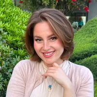 Elçin Afacan Kimdir?