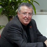 Necati Özensoy Kimdir?