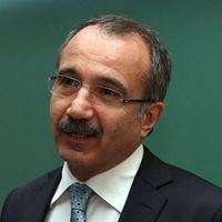 Ömer Dinçer Kimdir?