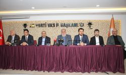 AK Parti Van İl Başkanlığı'na atanan Emre Güray görevi devraldı