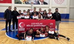 Büyükşehir'in basketçileri bölge şampiyonasını ilk sırada tamamladı