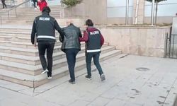 Adıyaman’da depremde yıkılan binanın müteahhidi İran'a kaçarken Van'da yakalandı!