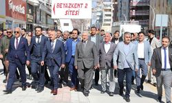 Van'da ittifak partilerinden CHP'nin seçim bürosuna ziyaret