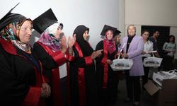 Vanlı kadınların mezuniyet heyecanı