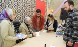 Yazar Prof. Dr. Nurullah Genç sevenleriyle buluştu