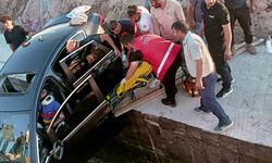 Siirt’te otomobil yolda çukura düştü: 1 ölü, 5 yaralı