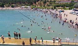 Hazar Gölü’ndeki plajlar Ege ve Akdeniz’i aratmıyor