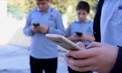 Milli Eğitim Bakanlığı'ndan okullarda cep telefonu kararı